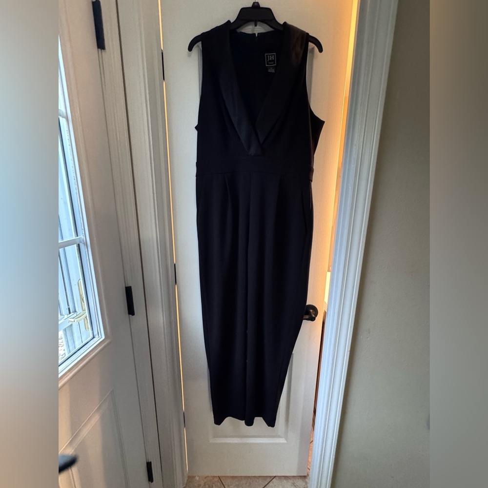 Jessica Howard Evenings Black Shawl Collar Sleevless Crepe Jumpsuit Size 14